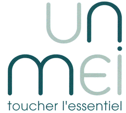 UN MEI TOUCHER L'ESSENTIEL trademark