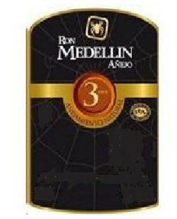 RON MEDELLIN AÑEJO 3 AÑOS - AÑEJAMIENTONATURAL FLA FABRICA DE LICORES DE ANTIOQUIA trademark