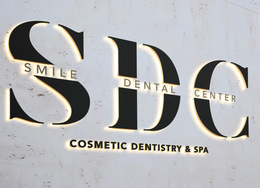 SDC SMILE DENTAL CENTER COSMETIC DENTISTRY & SPA trademark